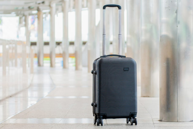 آیا باید کارت اعتباری سفر گران قیمت خود را لغو کنم؟